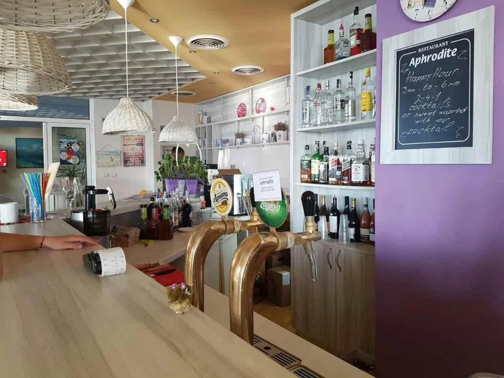 Bar, Aphrodite Beach Hotel, Bourgas