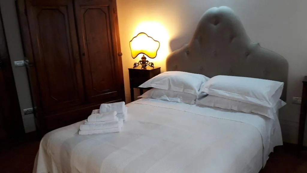 Room, B B Righi In Santa Croce, Florence