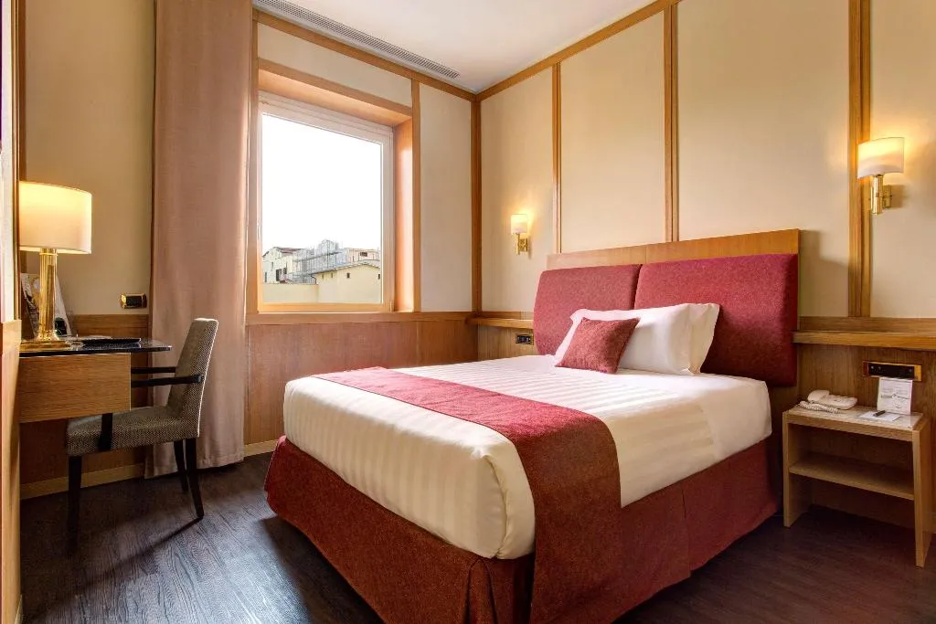 DOUBLE WITH DOUBLE BED Room, Hilton Garden Inn Rome Colosseum, Rome