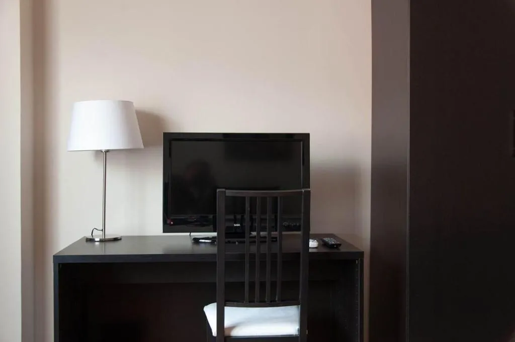 Room, Parco Delle Valli Bedrooms, Rome