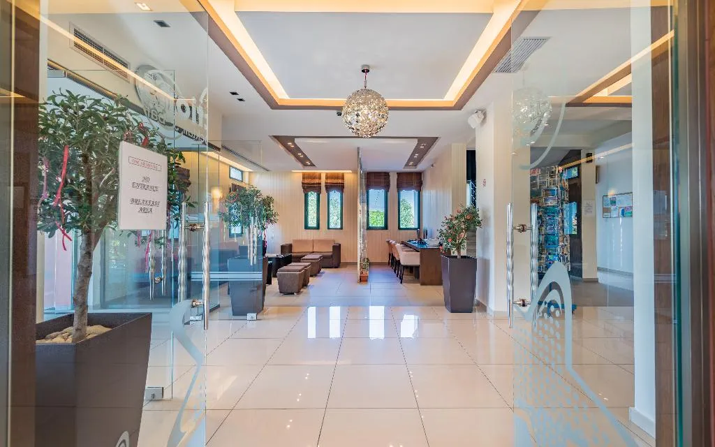 Lobby, Oscar, Zante