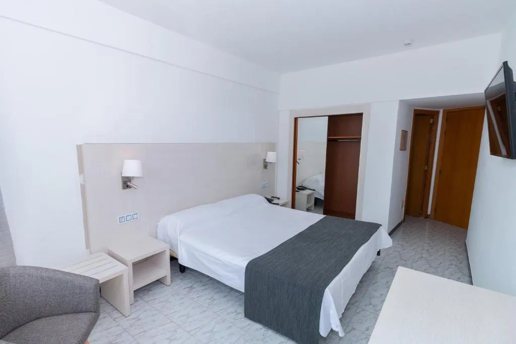 Room, Amic Horizonte, Majorca
