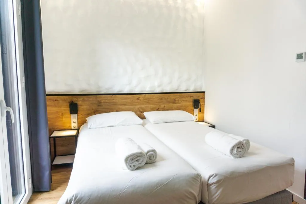 TWIN WITH VIEWS Room, Fontanella Green House, Barcelona