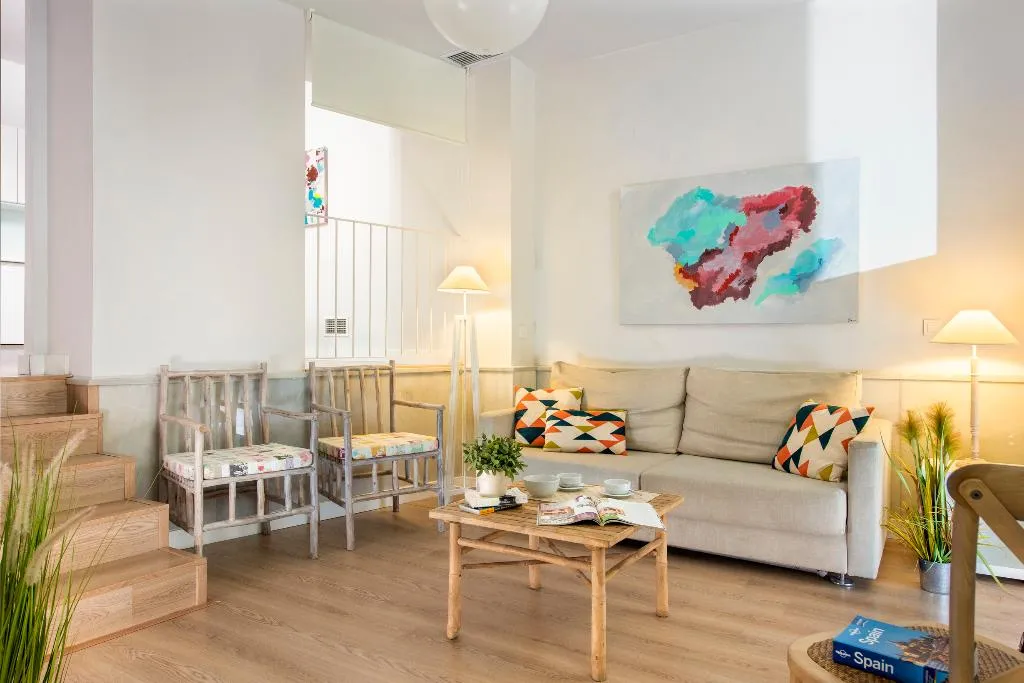 APARTMENT SUPERIOR CAPACITY 4 Room, Suites Sevilla Plaza, Seville