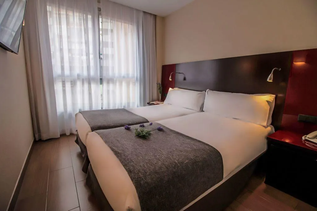TWIN STANDARD Room, Teatre Auditori, Barcelona