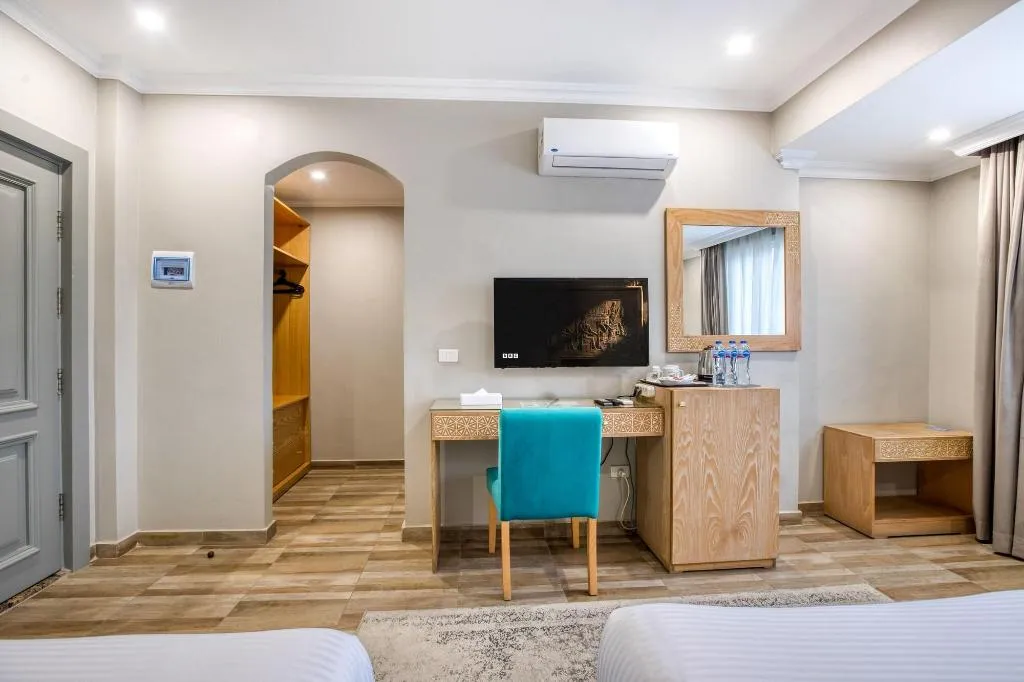 Room, Mamluk Pyramids Hotel, Cairo