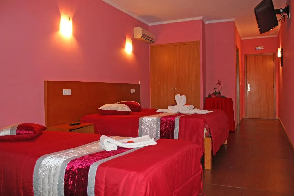 FAMILY ROOM CAPACITY 3 Room, Monte Carlo Love Porto, Porto
