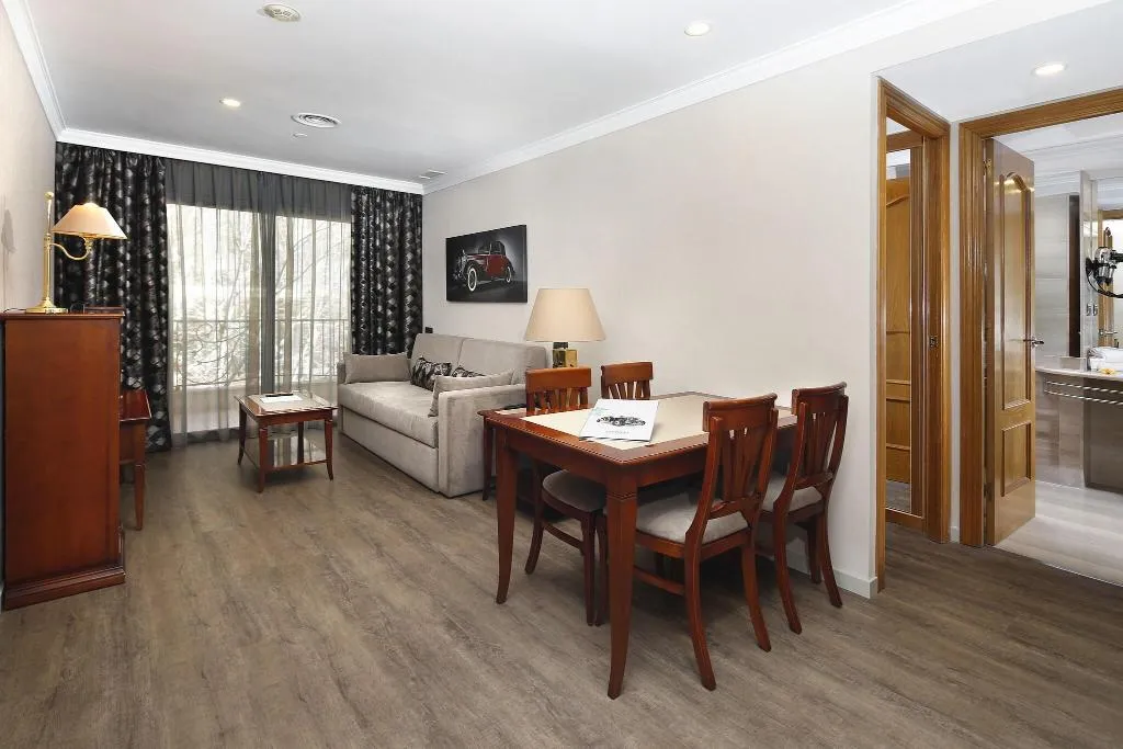 APARTMENT TWO DOUBLE BEDS Room, Hispanos 7 Suiza Apartament-Restaurant, Barcelona