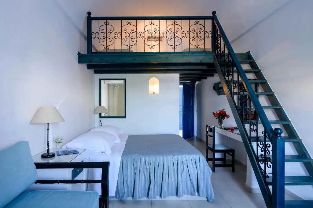 APARTMENT CAPACITY 4 Room, Veggera Hotel, Santorini