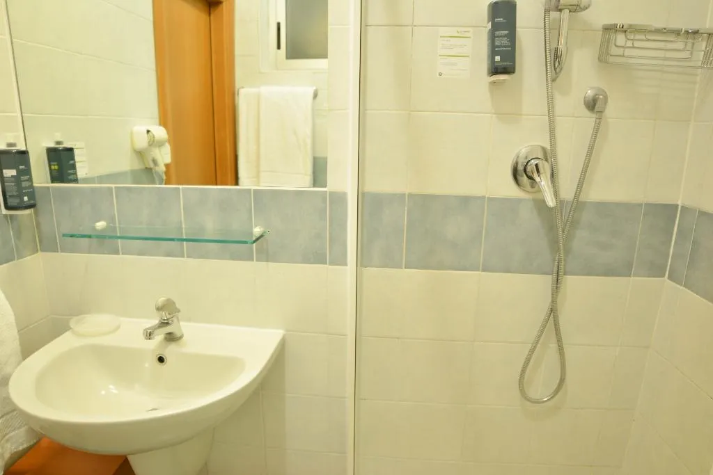 TRIPLE STANDARD Room, Eco Hotel Milano & Bioriso Restaurant, Milan