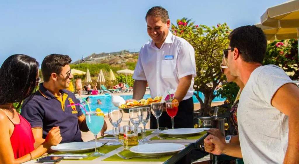 Conferences, Las Olas, La Palma