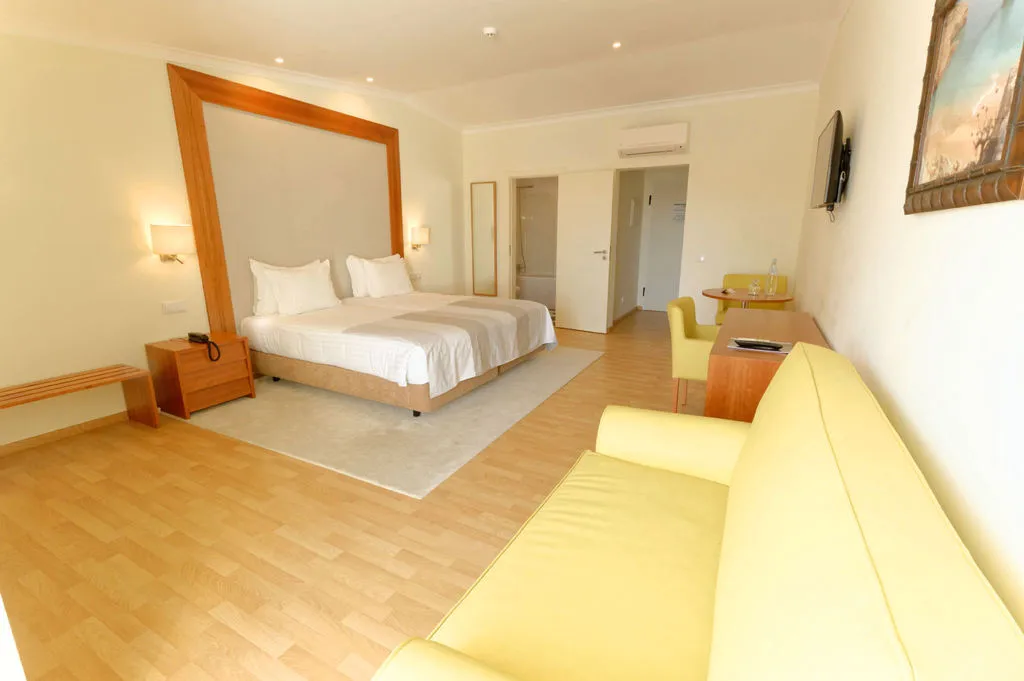 STUDIO SUPERIOR Room, Lagoa Apartment Hotel, Algarve