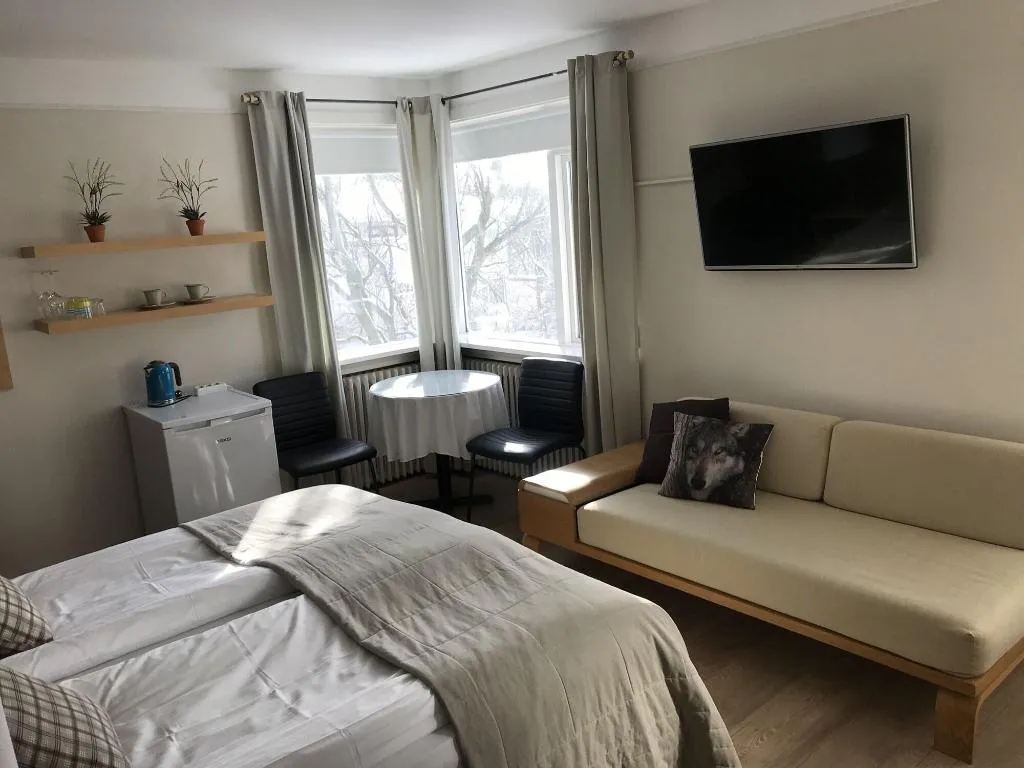 Room, Snorri's Guesthouse, Reykjavik