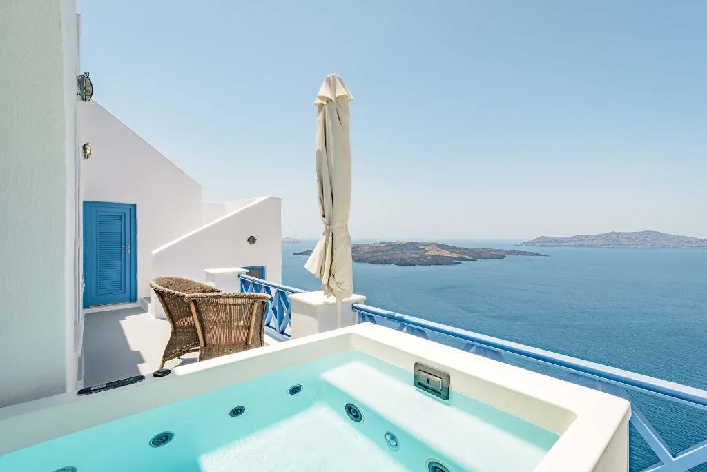 Room, Golden Grey Goose, Santorini
