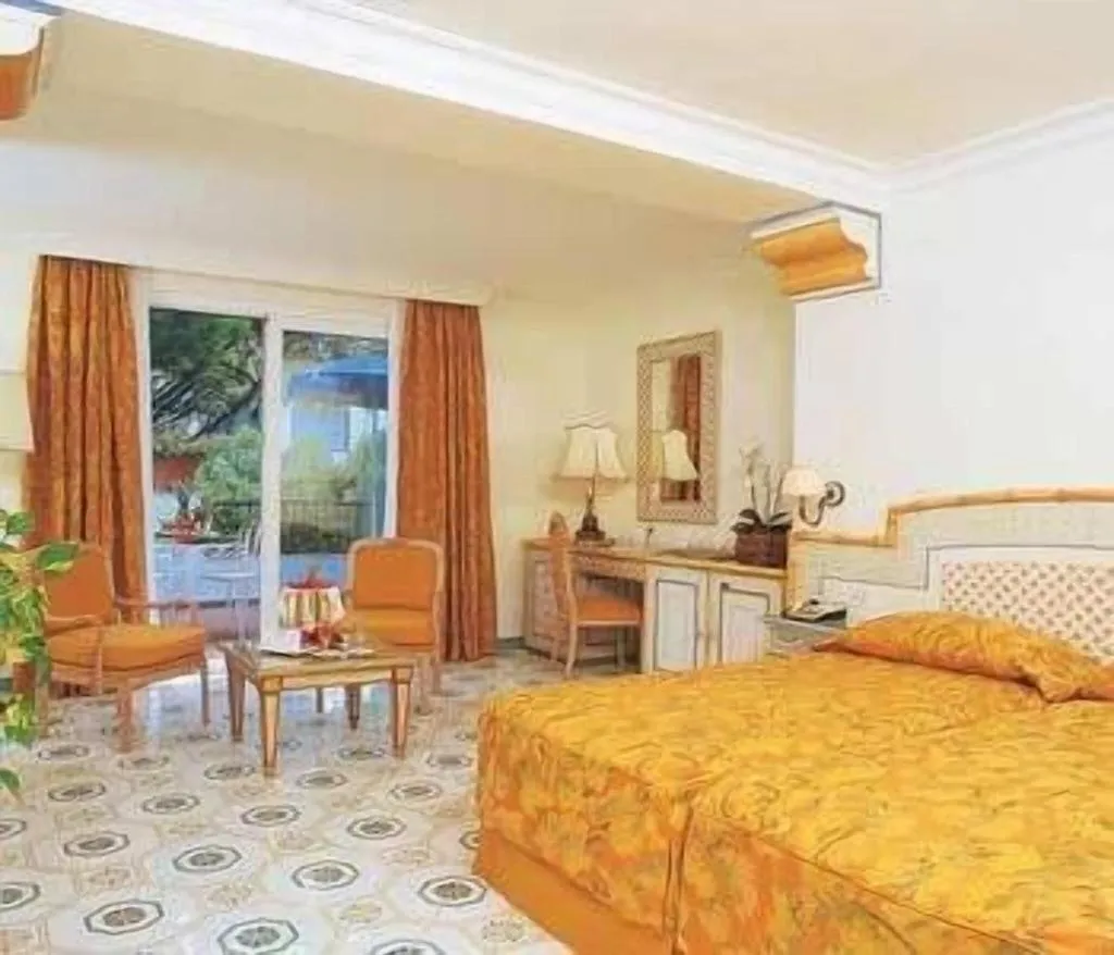 Room, Grand Hotel il Moresco, Naples