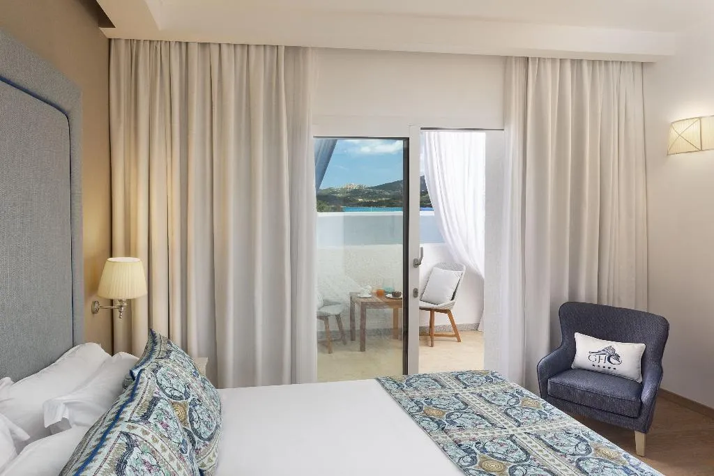 DOUBLE DELUXE SEA VIEW Room, Grand Hotel Cannigione 5*L, Olbia
