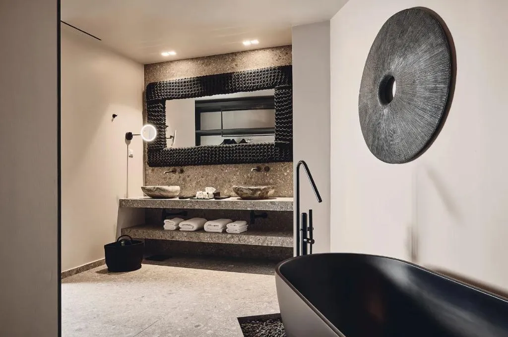 SUITE WITH JACUZZI Room, Amazon Mykonos Resort & Spa, Mykonos