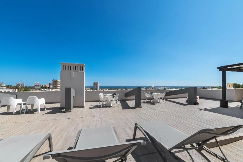 Terrace, AlvorMar Apartamentos Turisticos, Algarve