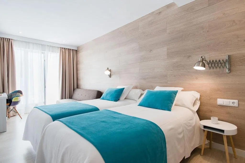 Room, Hostal Menurka, Menorca