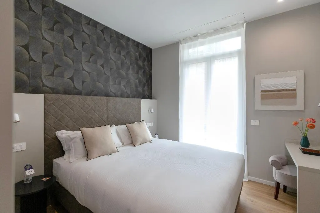 Double or Twin SUPERIOR WITH BALCONY Room, Ah - Duomo Signature, Milan