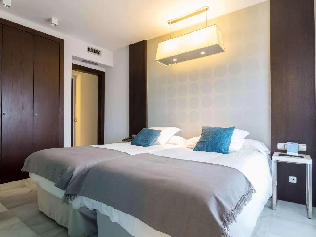 TWIN WITH KITCHENETTE Room, Suittes Hotel, Costa De La Luz