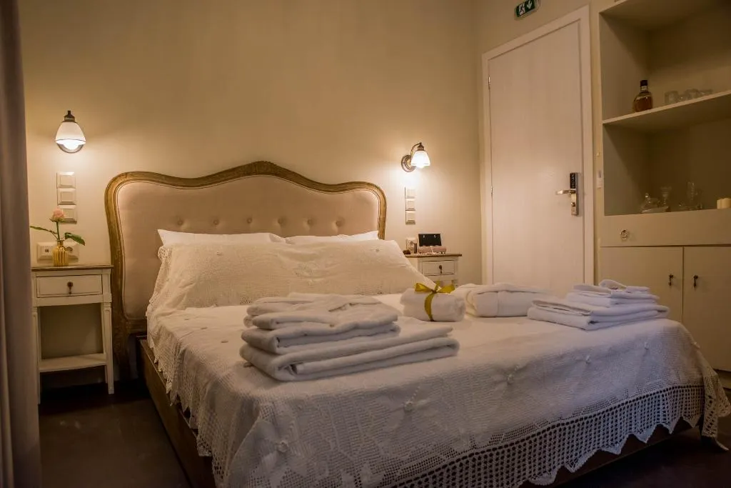 JUNIOR SUITE STANDARD Room, Kyria Boutique House, Athens