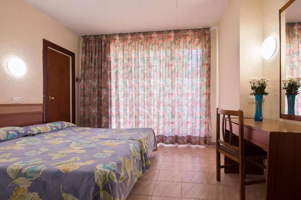 Room, htop Alexis, Costa Brava