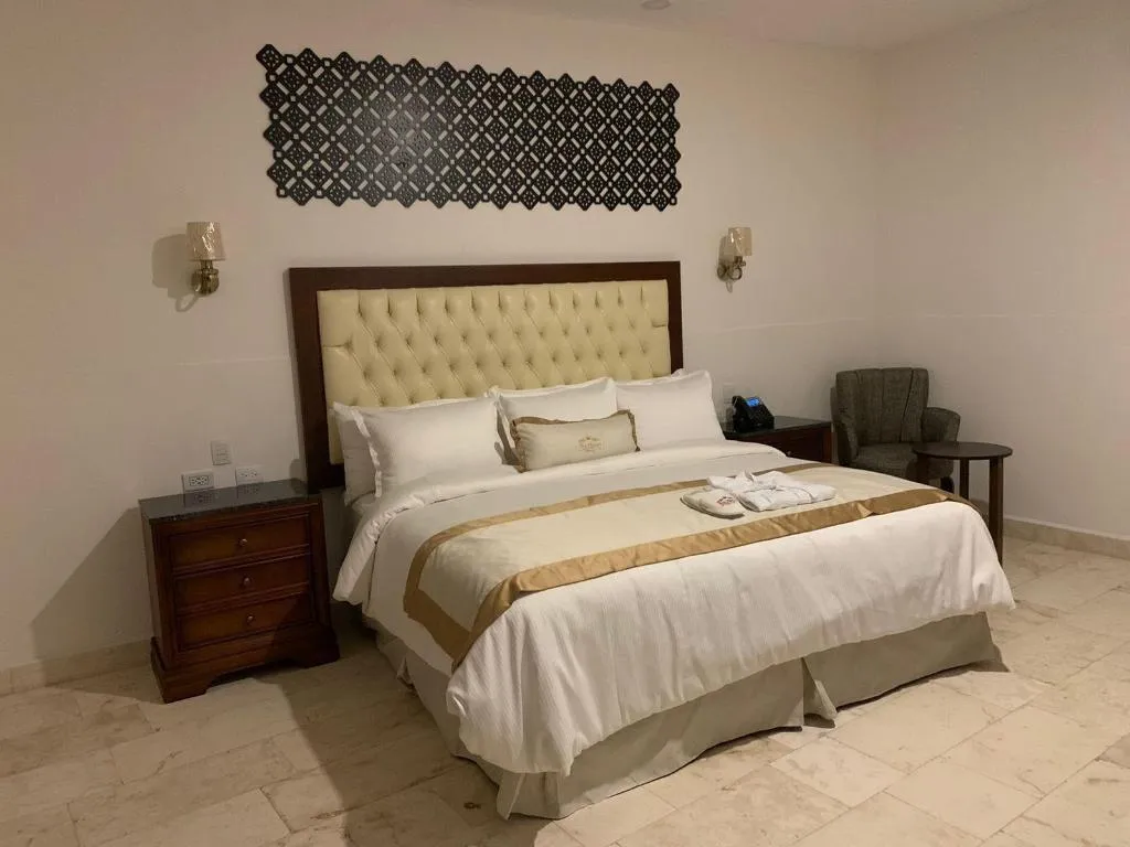 Room, Real Hispano, Cancun Area
