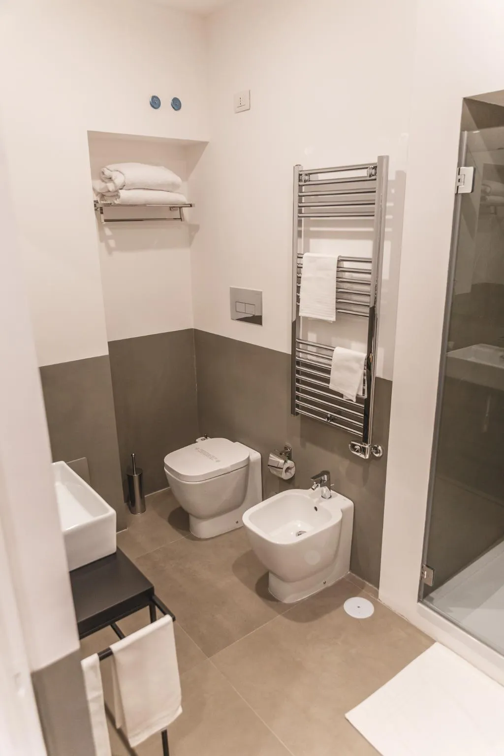 SUITE KING SIZE BED Room, Relais Della Porta, Naples