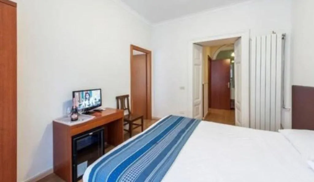Room, California, Rome