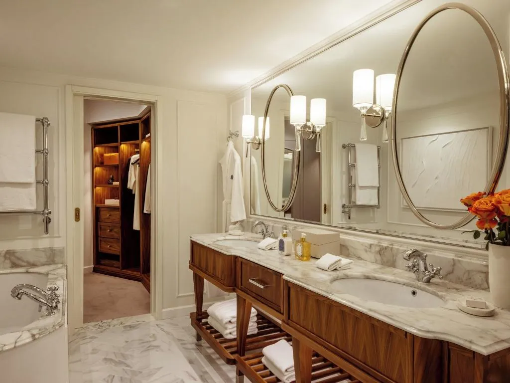 SUITE KING SIZE BED Room, Corinthia Palace Malta, Malta