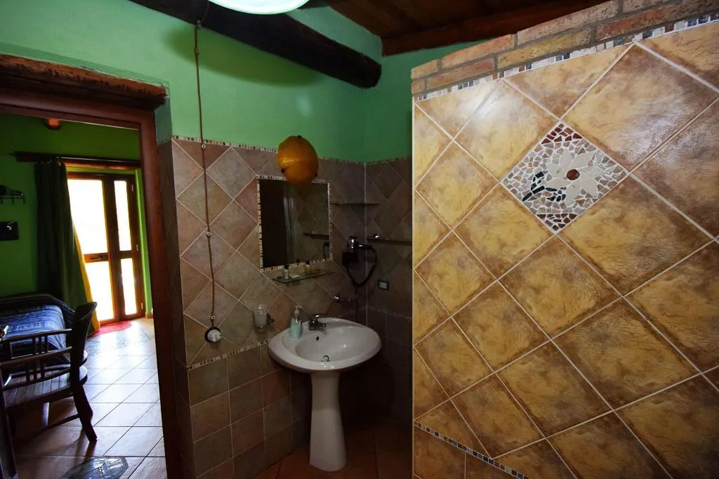 Room, Giucalem La Casa Negli Orti, Catania