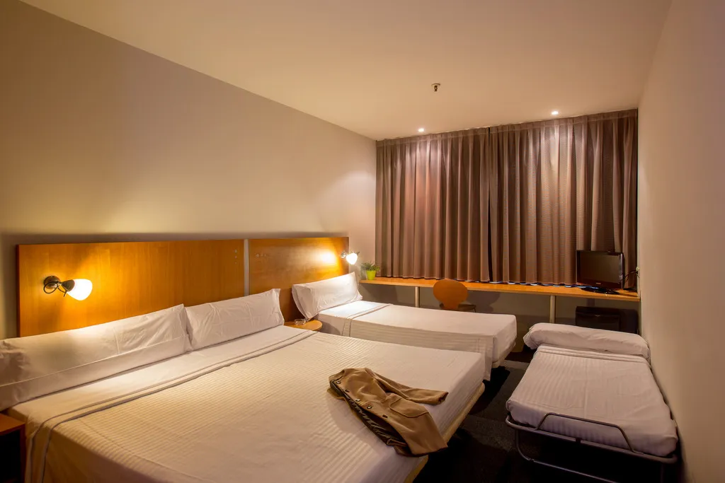 TRIPLE STANDARD Room, B&B HOTEL Barcelona Mollet Porta de Gallecs, Barcelona