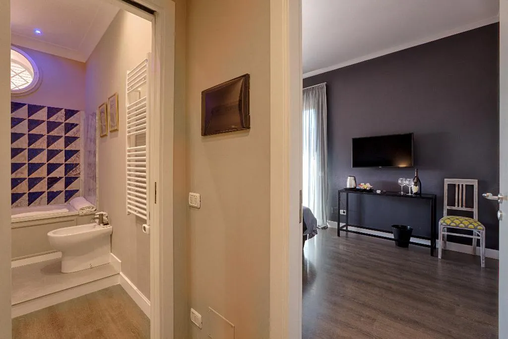 DOUBLE DELUXE Room, Casa Pacifico Pompei, Naples