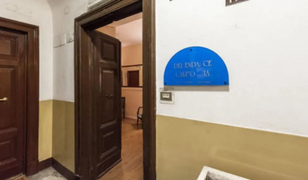 Room, California, Rome