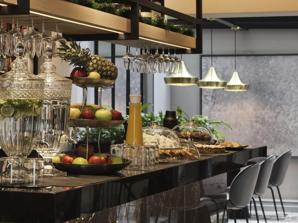 Bar, Heritage Hill Hotel, Athens
