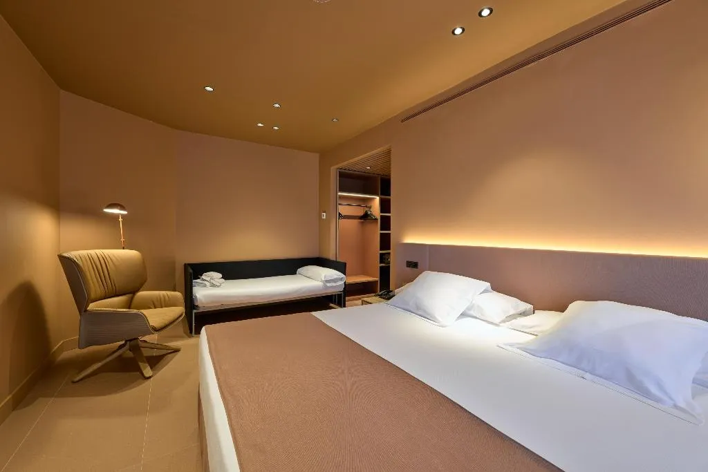 DOUBLE WITH BALCONY Room, Barcelona Princess, Barcelona