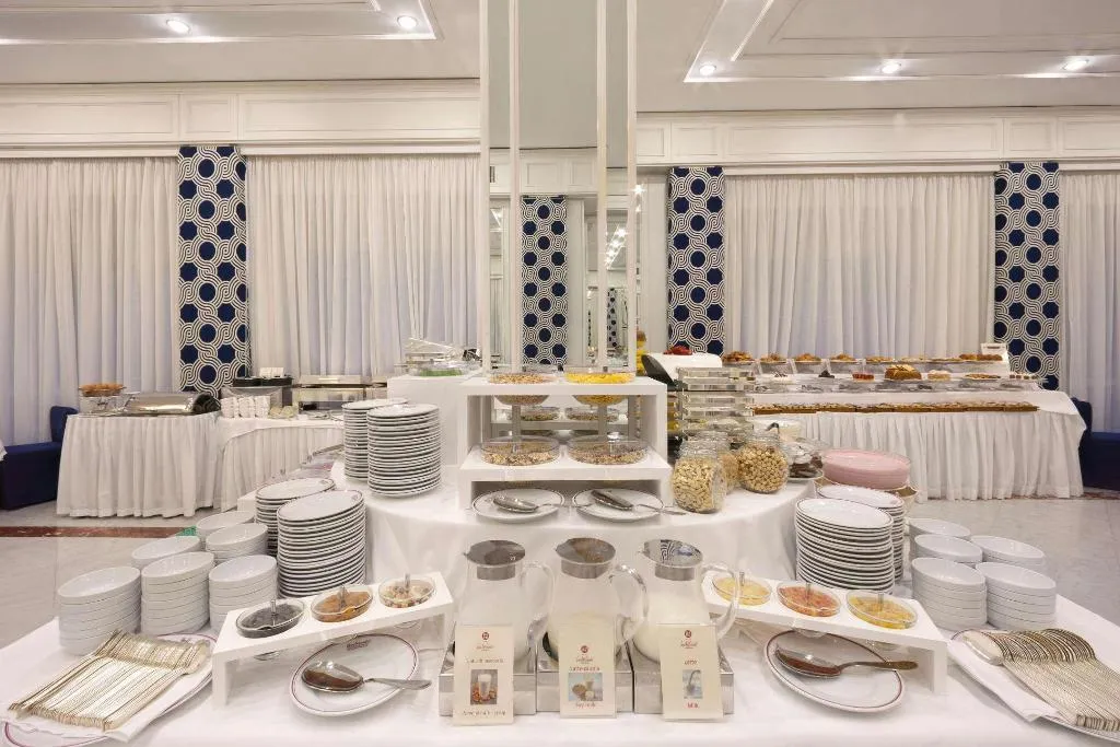 Restaurant, Continental, Naples