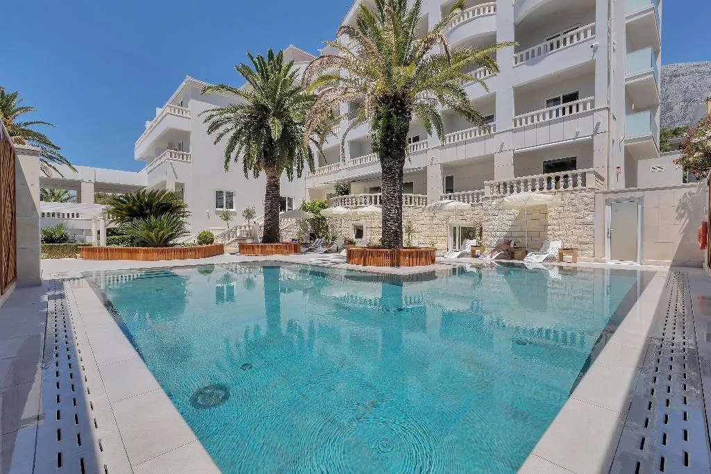 Pool, Laurentum, Split
