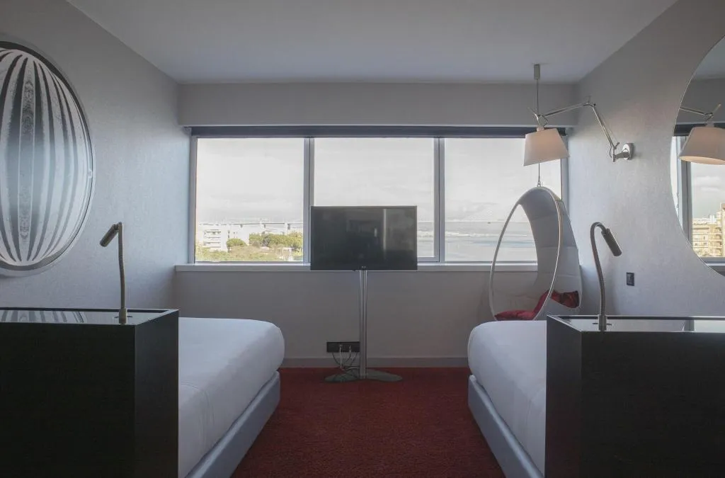 FAMILY ROOM THREE BEDS Room, Myriad By Sana Hotels, Lisbon