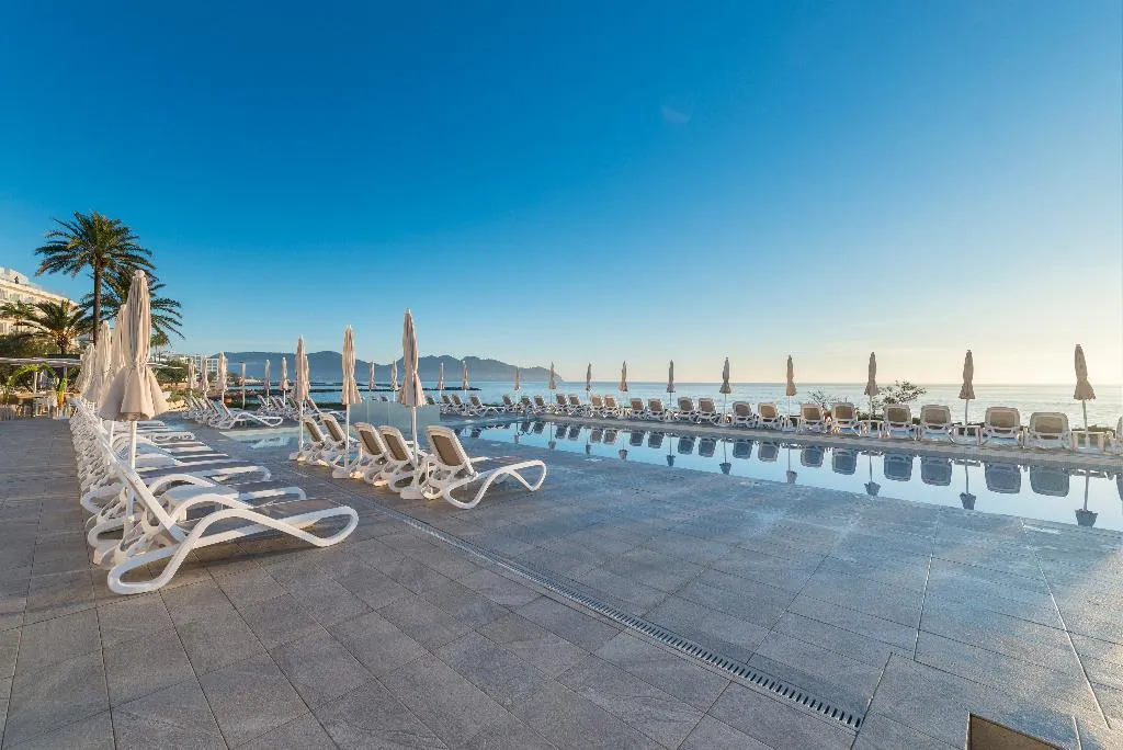 Terrace, Hotel Atolon & Kaafu Beach Club, Majorca