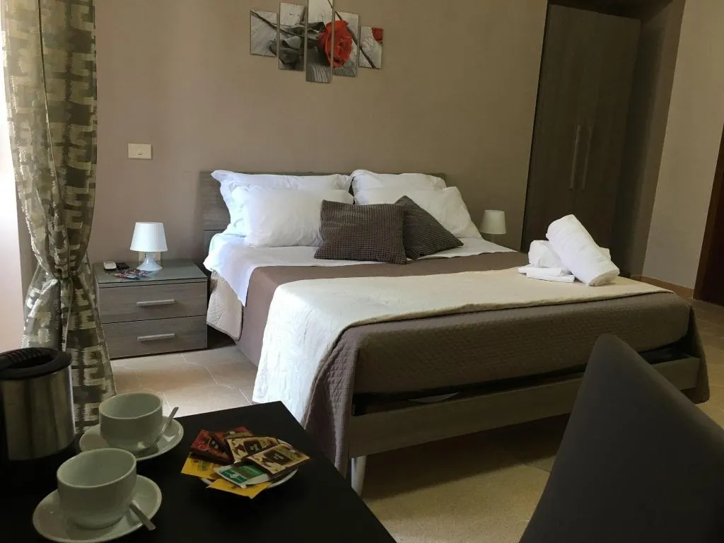 Room, Soggiorno Paradiso Due, Naples