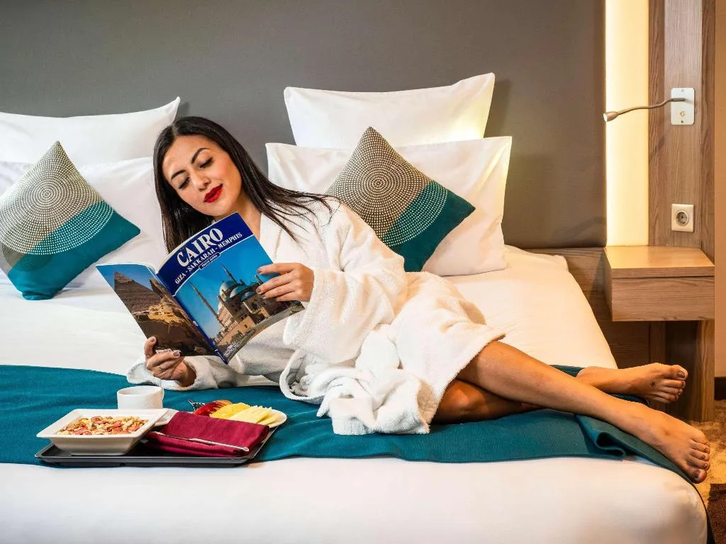 SUITE SUPERIOR KING BED Room, Novotel Cairo Airport, Cairo