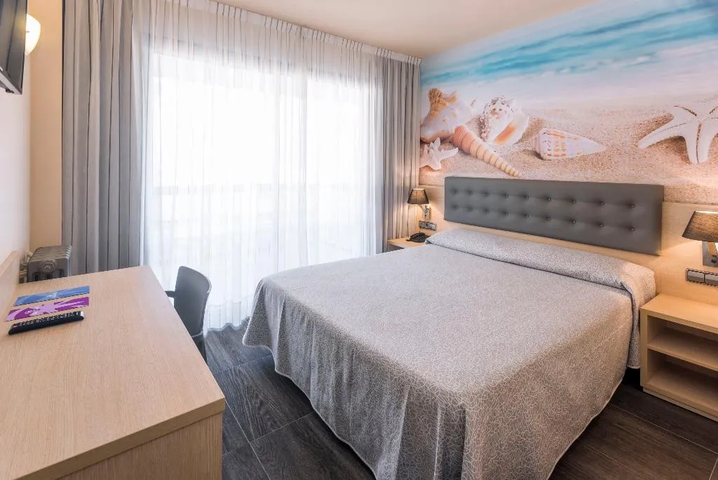 SINGLE PREMIUM Room, Tropic Park Hotel, Costa Brava