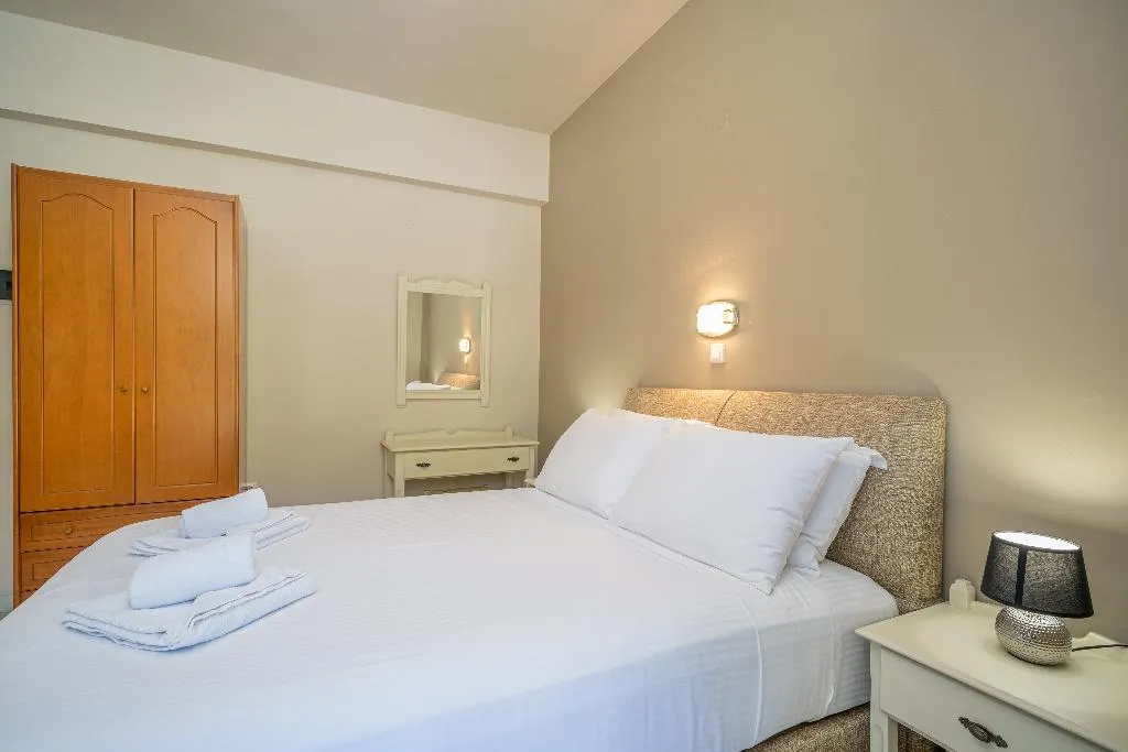 Double or Twin GARDEN VIEW CAPACITY 2 Room, Studios Vrionis Panoramic Sunset, Kefallinia