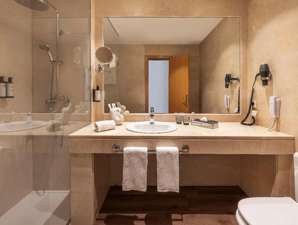 Double or Twin PREMIUM Room, Málaga Alameda Centro Affiliated by Melia, Costa Del Sol