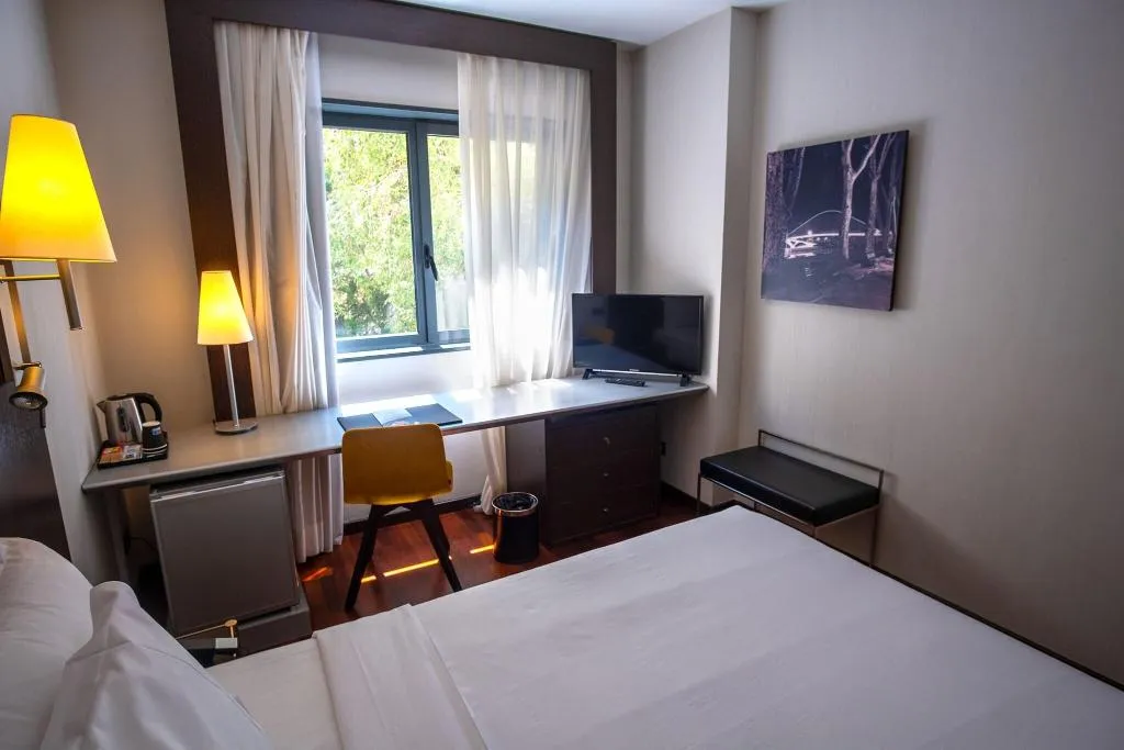 DOUBLE QUEEN SIZE BED Room, Hotel Vilamari, Barcelona