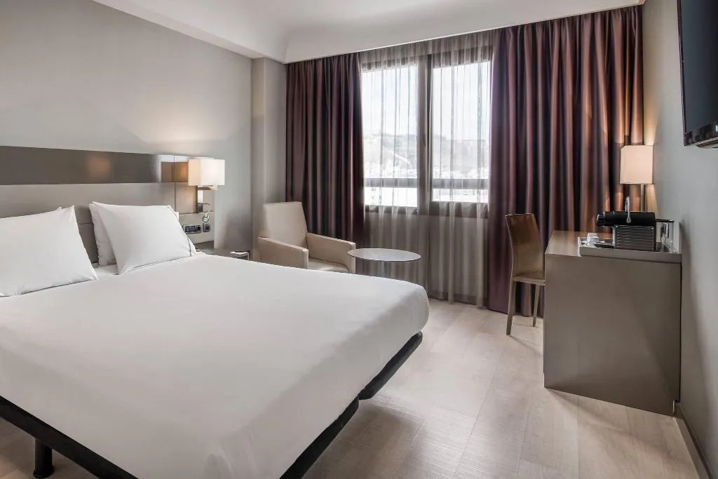 Room, AC Sant Cugat, Barcelona