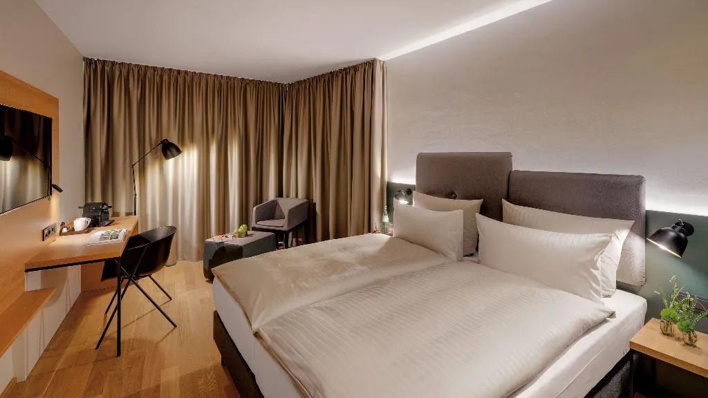 DOUBLE BUSINESS Room, the YARD Berlin, Berlin