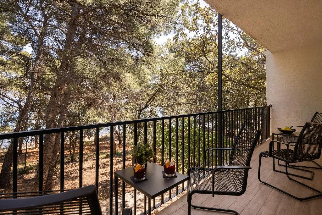 SUITE SIDE SEA VIEW WITH BALCONY Room, Aminess Senses Hvar Resort, Split